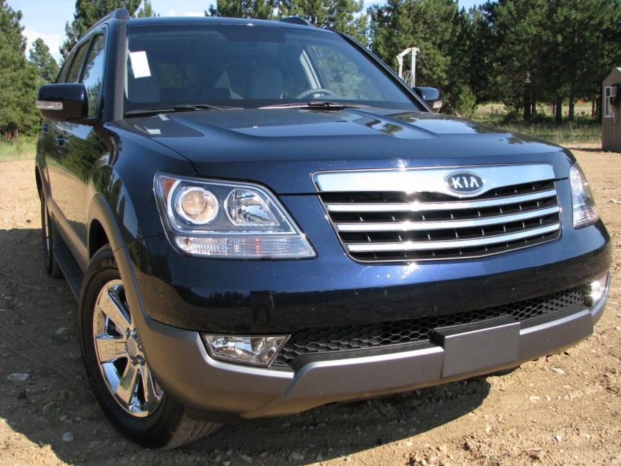  Kia Borrego 2009 года  (фото 37 из 345)